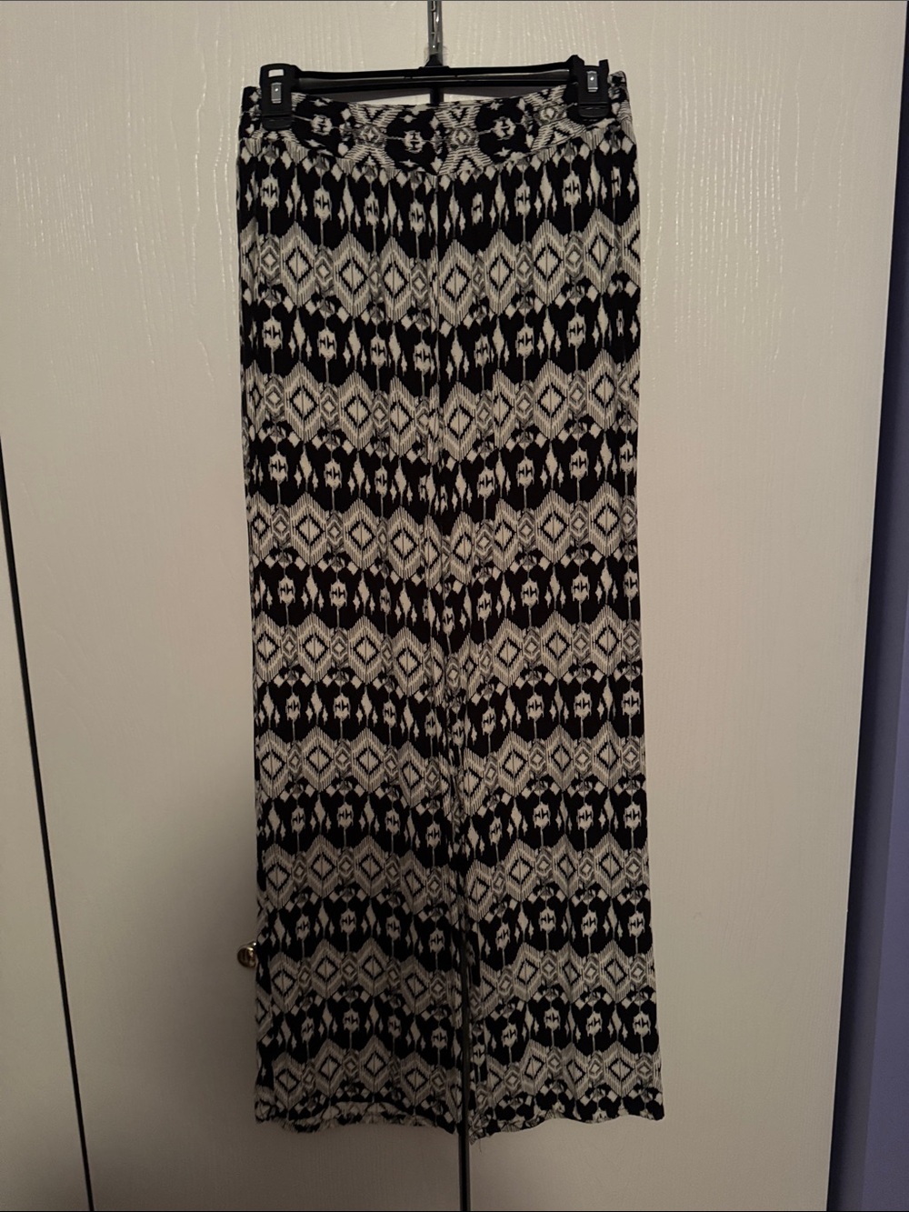 Joe B Black and White Geometric Wide-Leg Pants